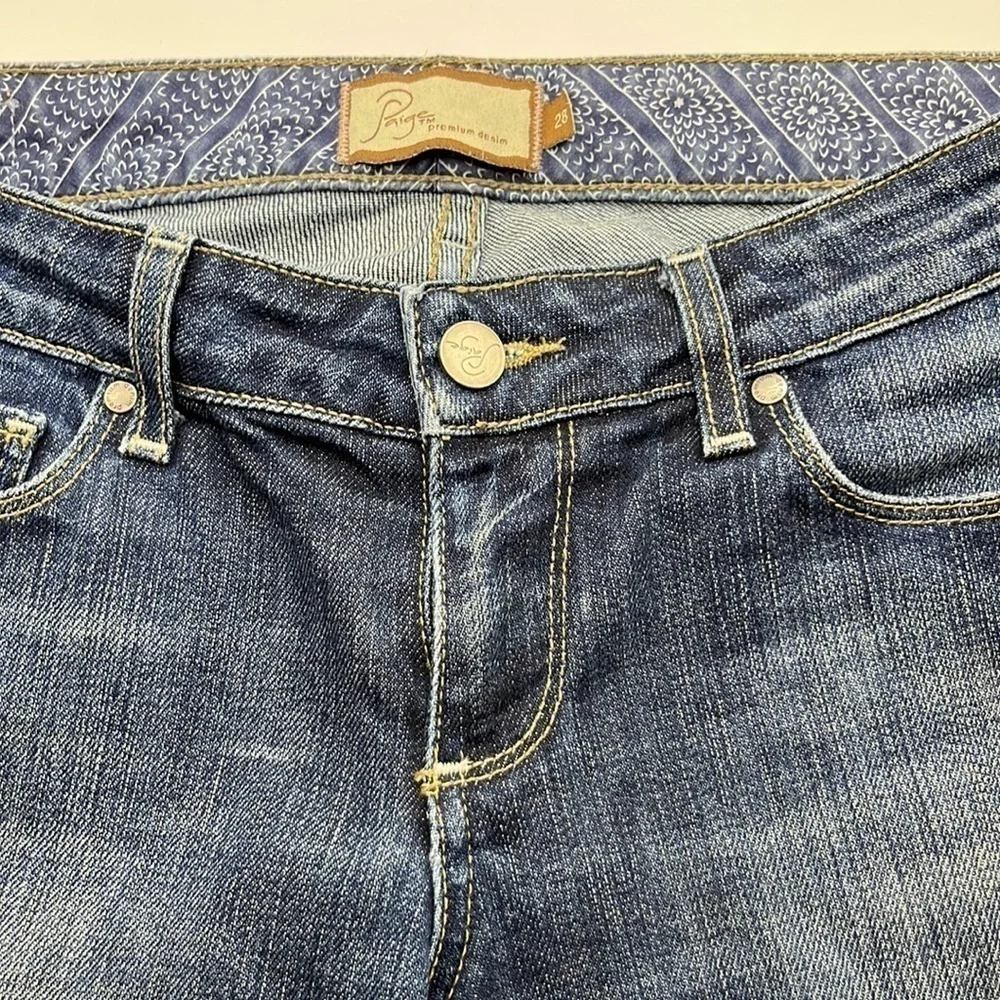 Paige Premium Denim Laurel Shorts Size 28